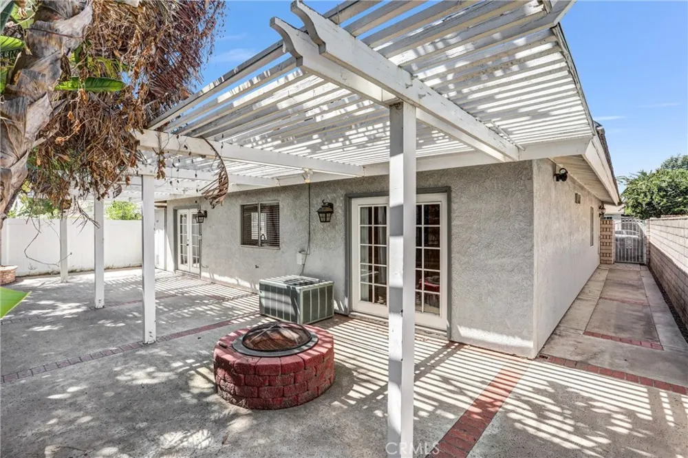 8073 Dowd Court Fontana, CA 92336