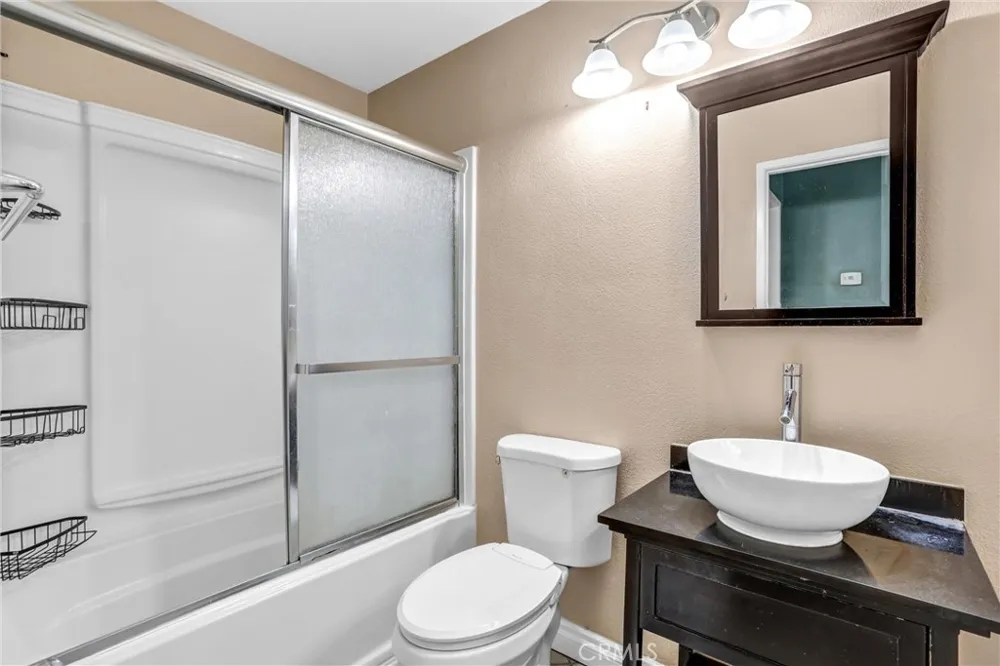 8073 Dowd Court Fontana, CA 92336