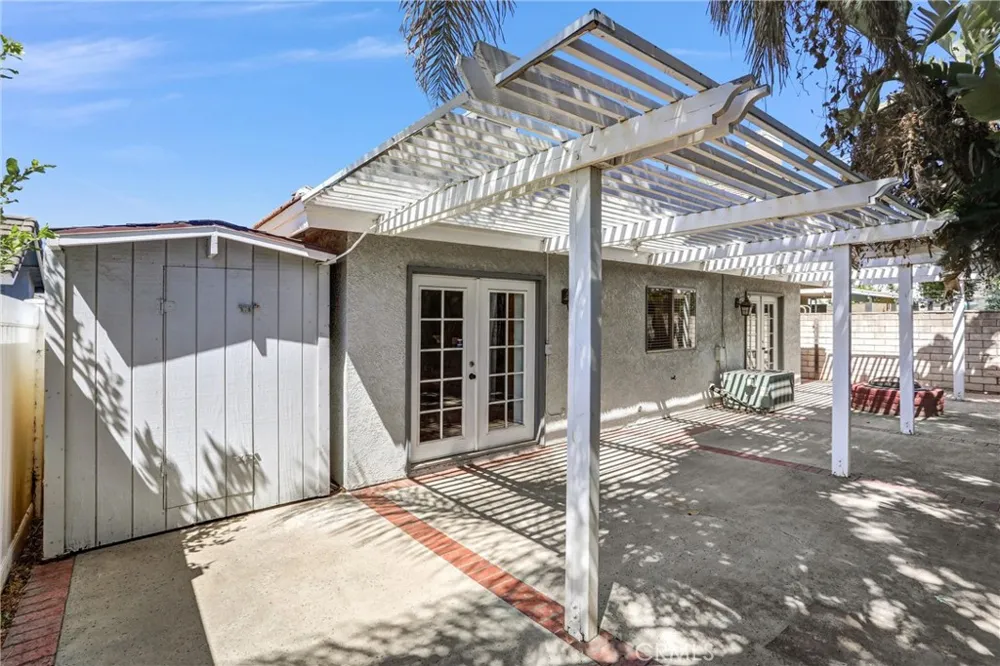 8073 Dowd Court Fontana, CA 92336