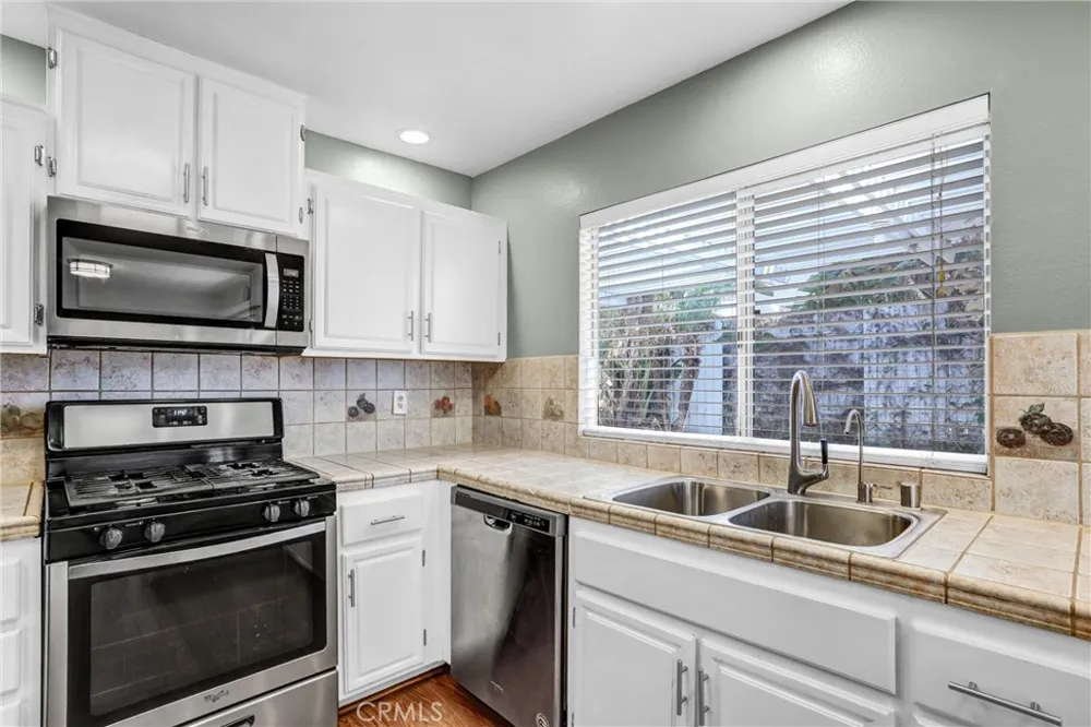 8073 Dowd Court Fontana, CA 92336