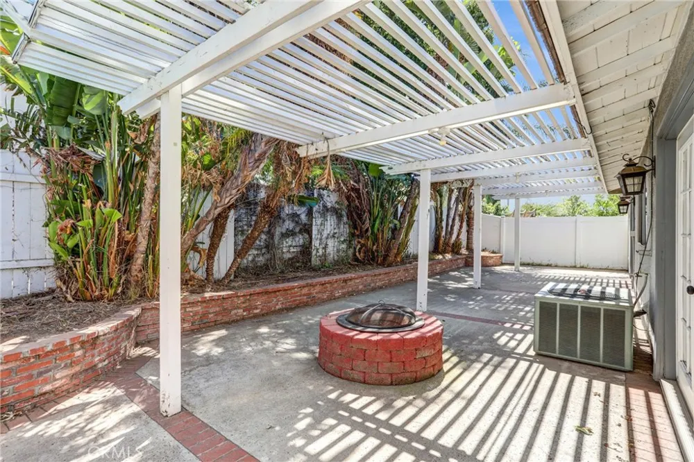 8073 Dowd Court Fontana, CA 92336