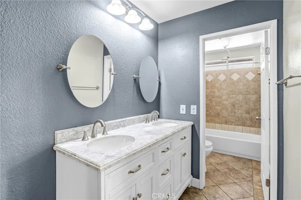 8073 Dowd Court Fontana, CA 92336