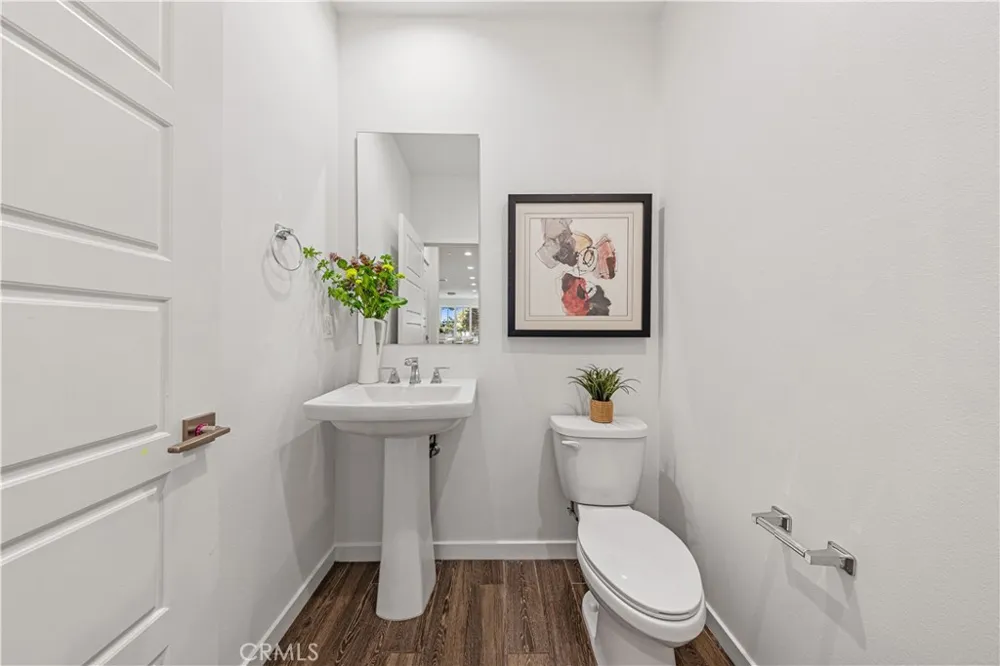 130 Modjeska Irvine, CA 92618