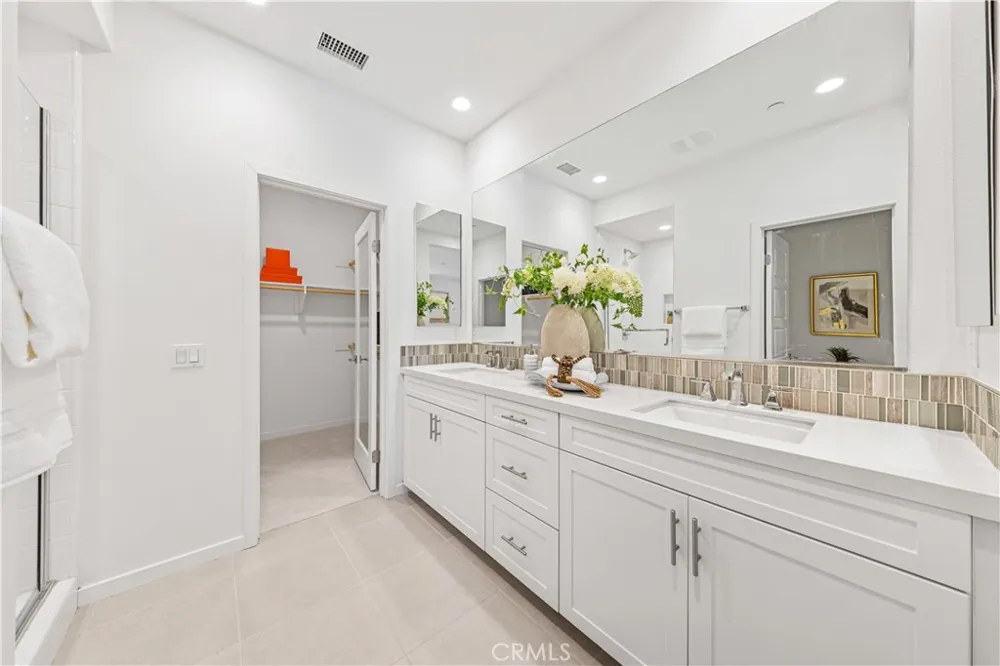 130 Modjeska Irvine, CA 92618