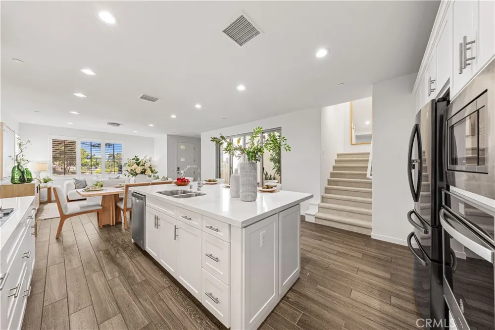 130 Modjeska Irvine, CA 92618