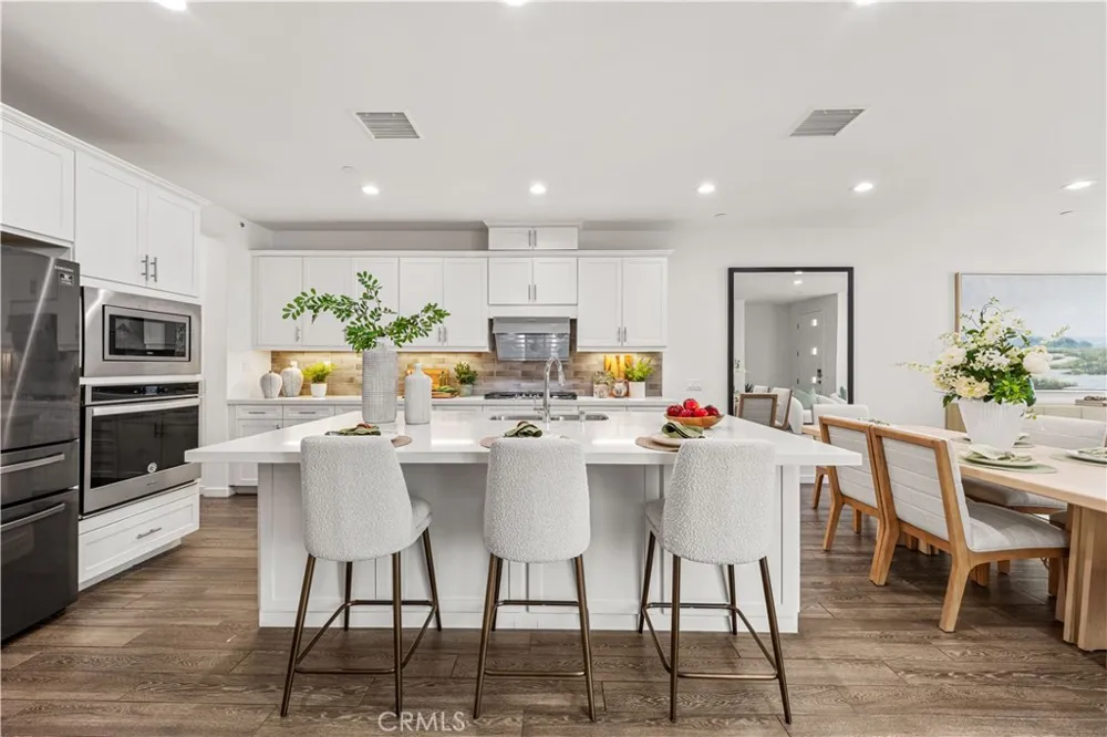 130 Modjeska Irvine, CA 92618