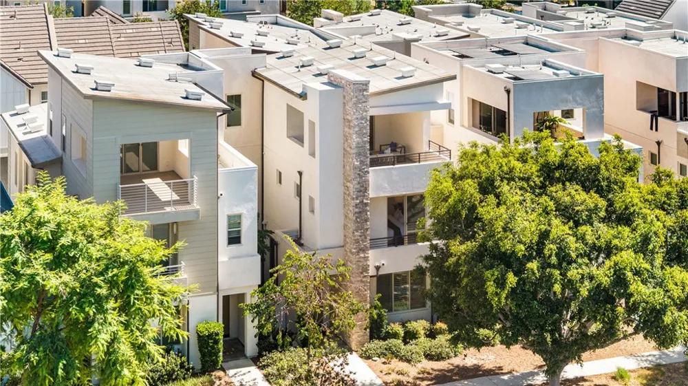 130 Modjeska Irvine, CA 92618