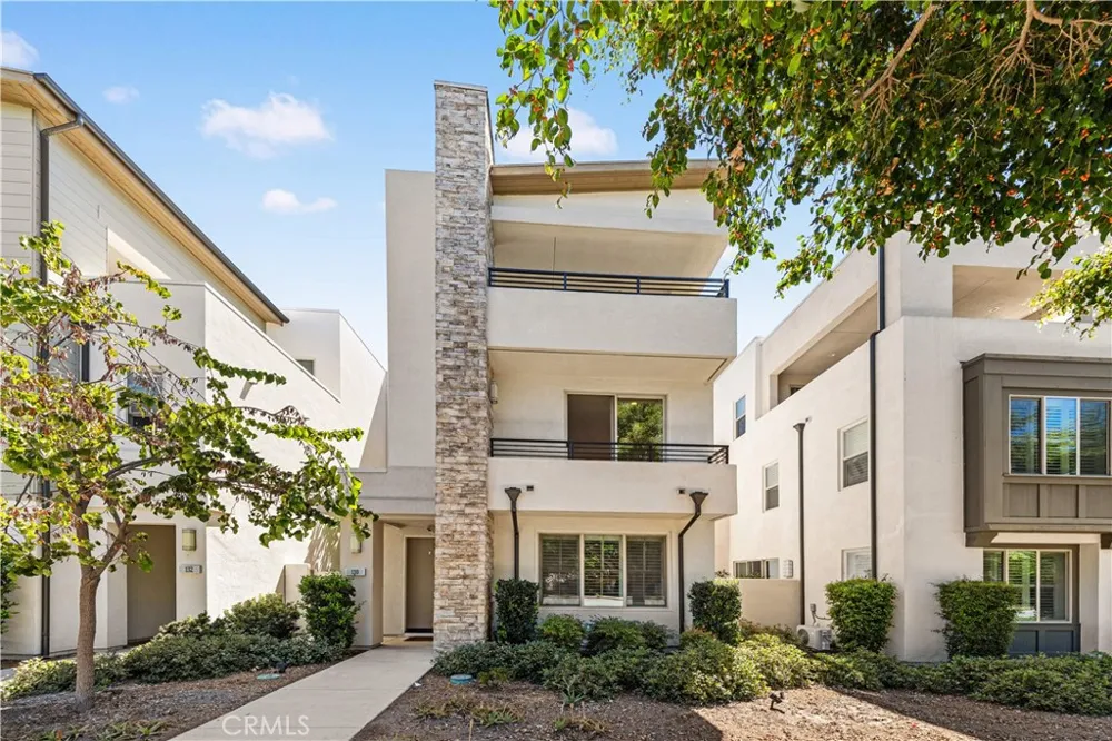 130 Modjeska Irvine, CA 92618