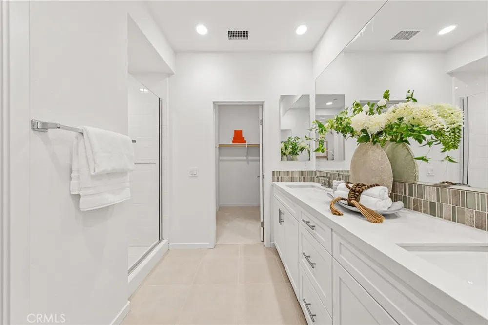 130 Modjeska Irvine, CA 92618