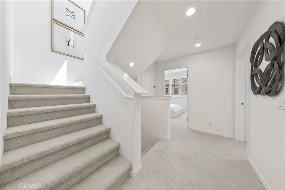 130 Modjeska Irvine, CA 92618