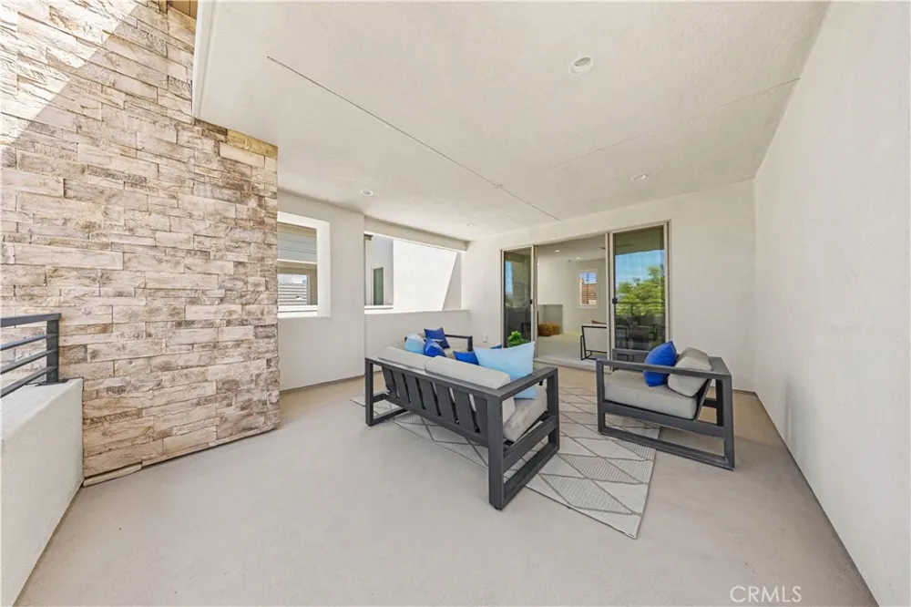 130 Modjeska Irvine, CA 92618