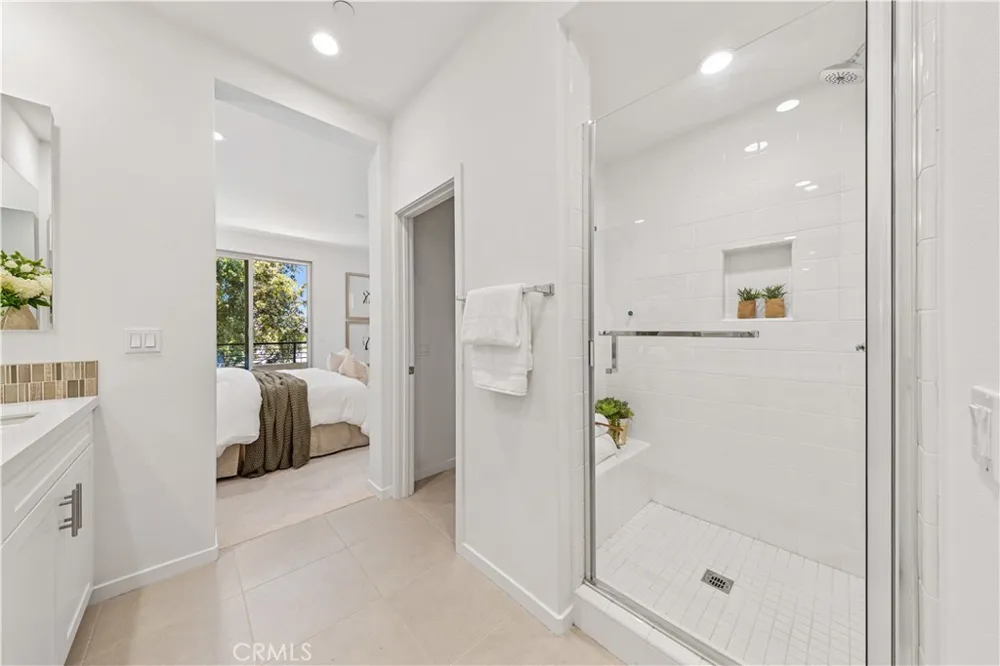 130 Modjeska Irvine, CA 92618