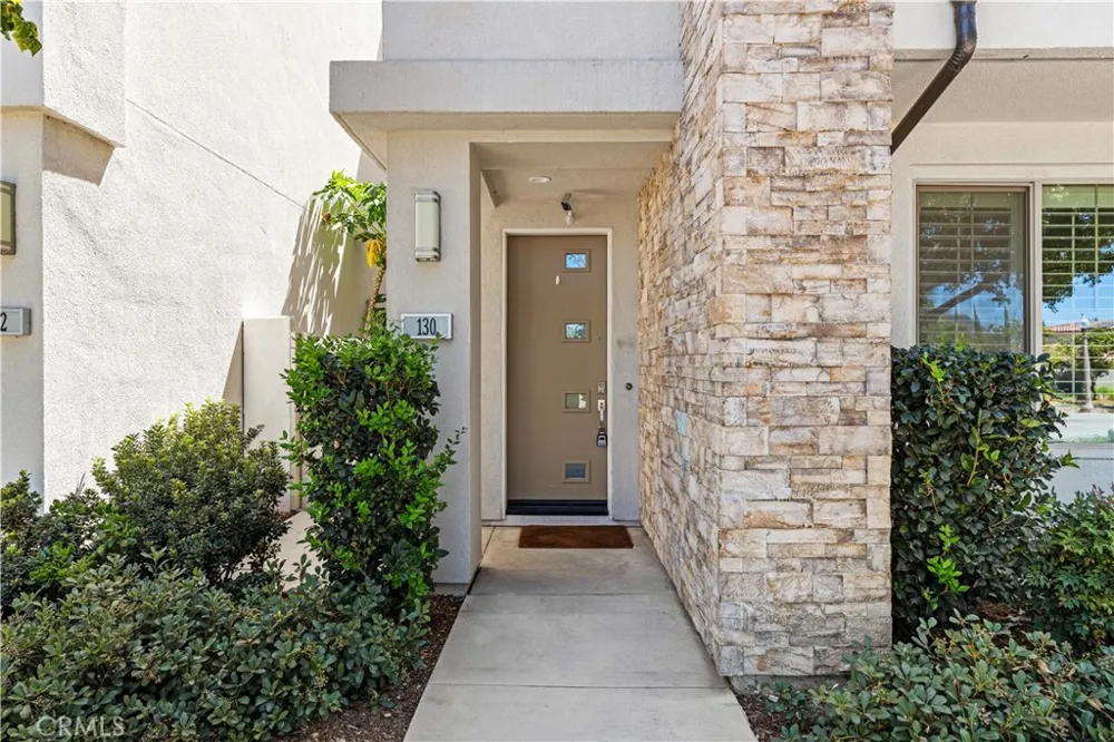 130 Modjeska Irvine, CA 92618