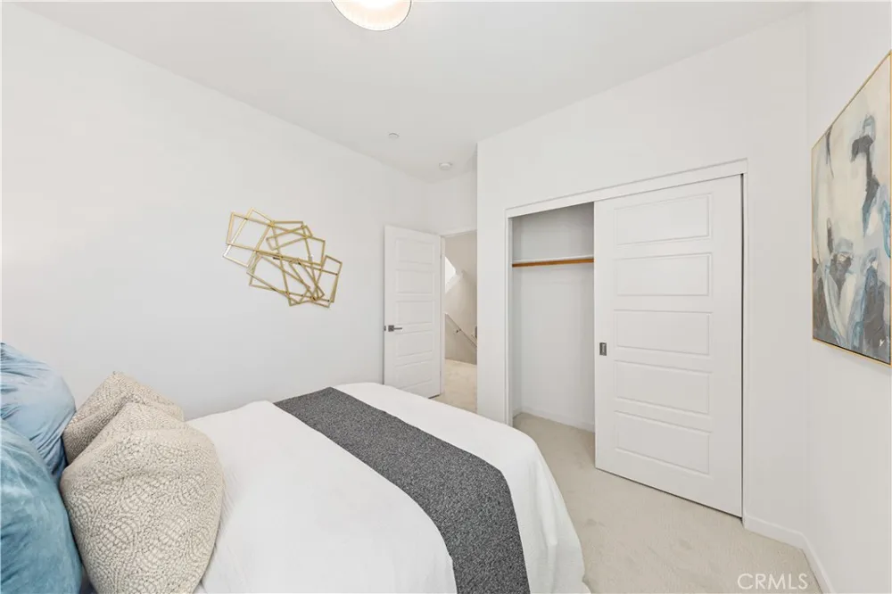 130 Modjeska Irvine, CA 92618