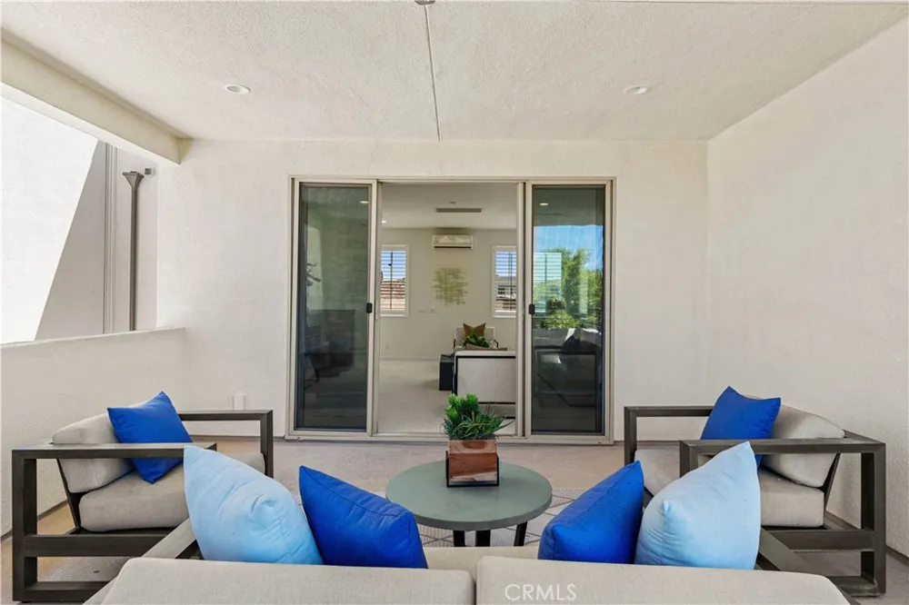 130 Modjeska Irvine, CA 92618