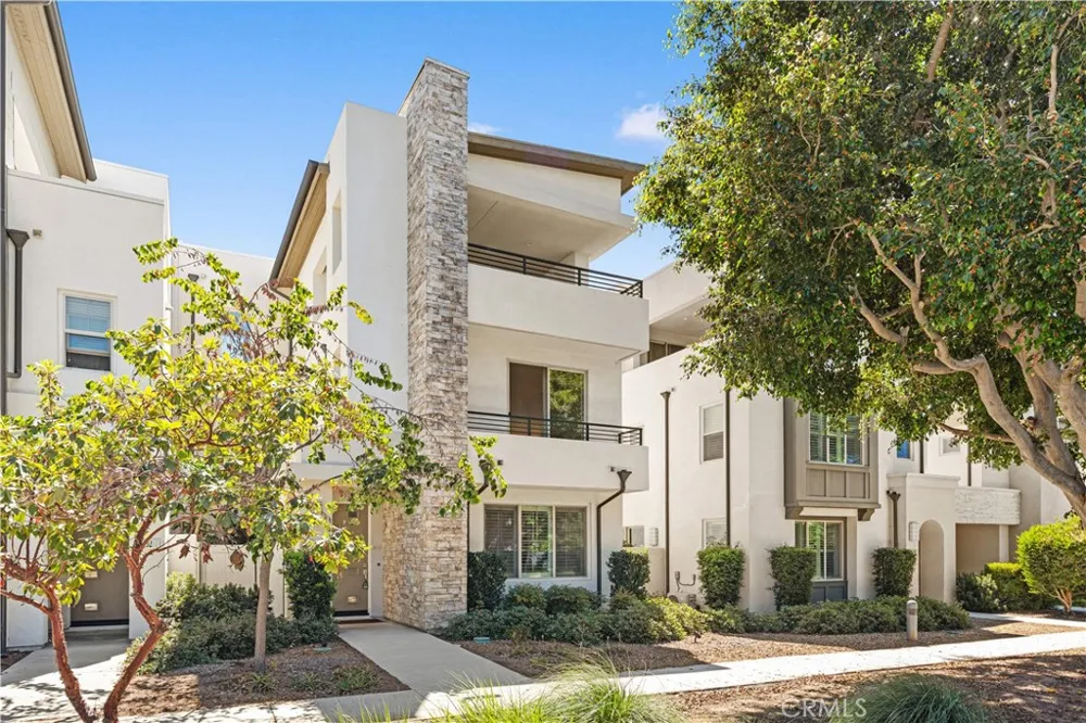 130 Modjeska Irvine, CA 92618