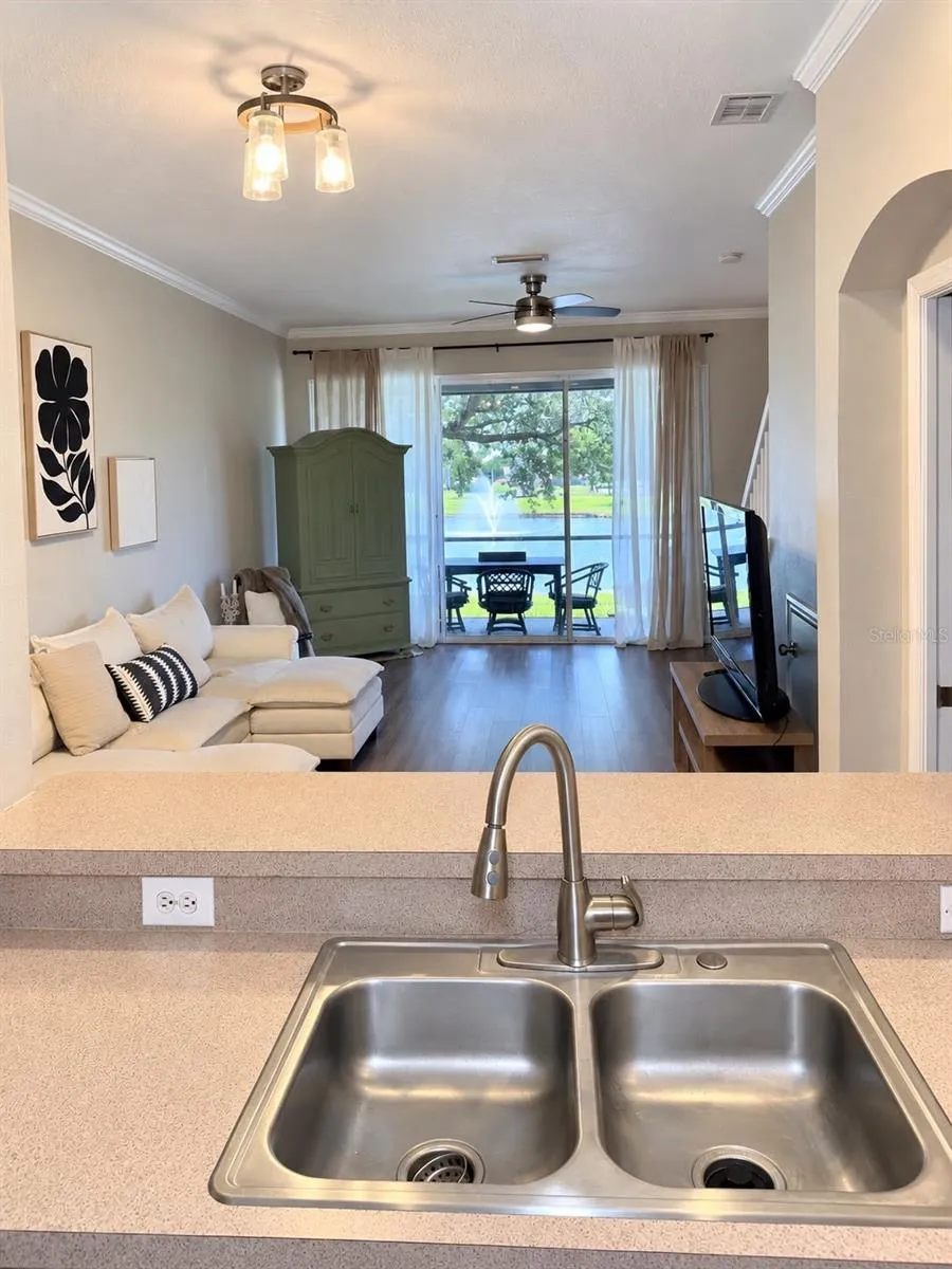 11180 WINDSOR PLACE CIRCLE Tampa, FL 33626
