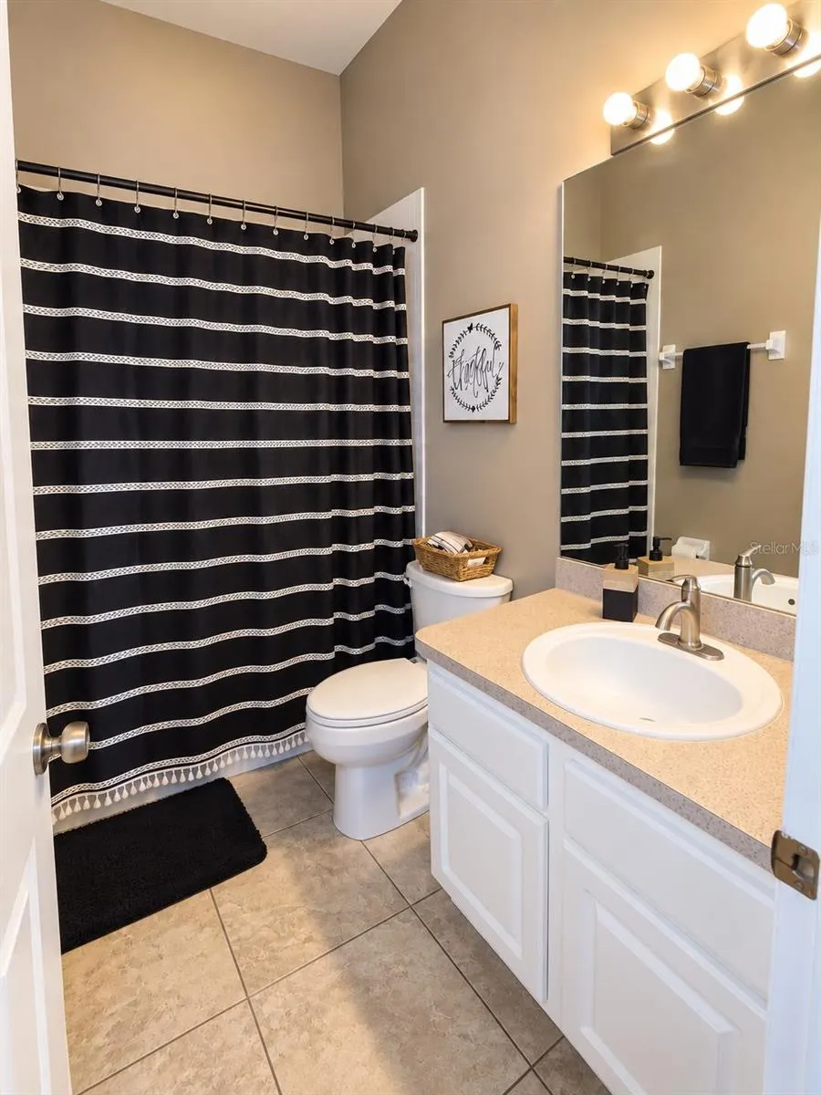 11180 WINDSOR PLACE CIRCLE Tampa, FL 33626