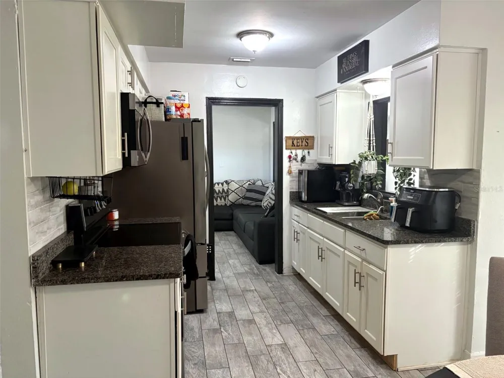 5917 WOLF ROAD Orlando, FL 32808