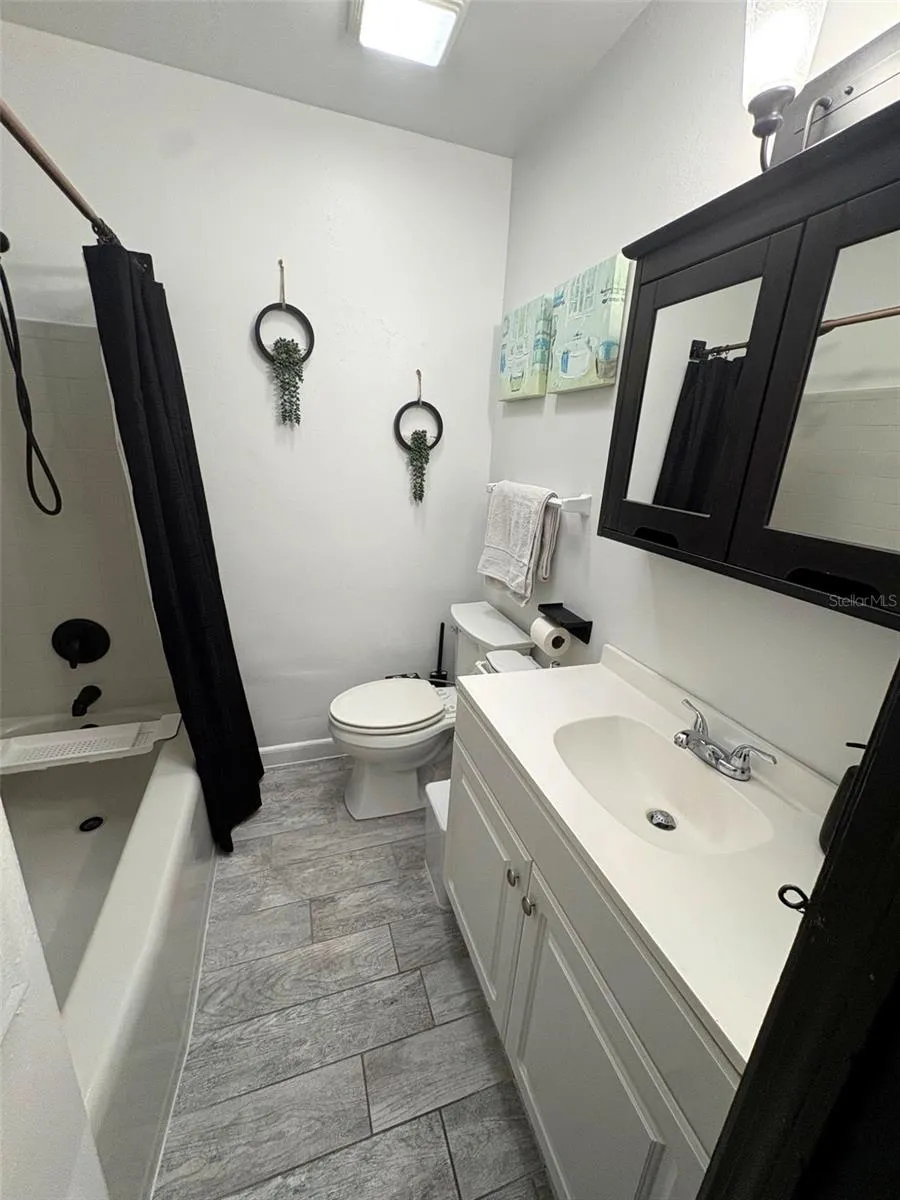 5917 WOLF ROAD Orlando, FL 32808