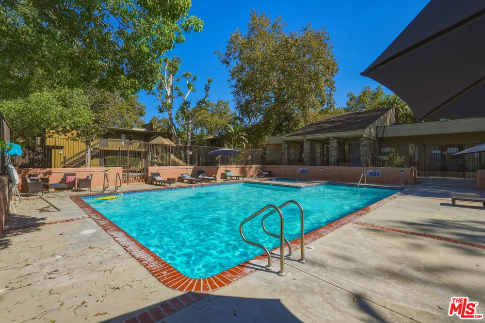 18350 Hatteras Street Tarzana, CA 91356