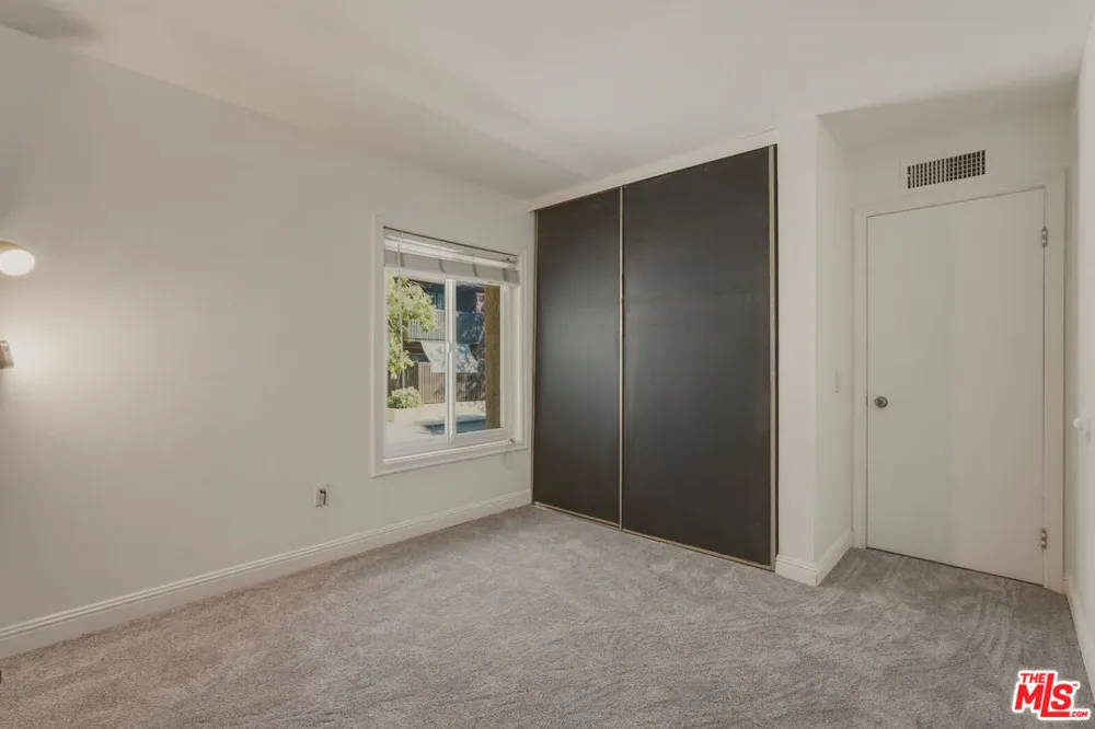18350 Hatteras Street Tarzana, CA 91356
