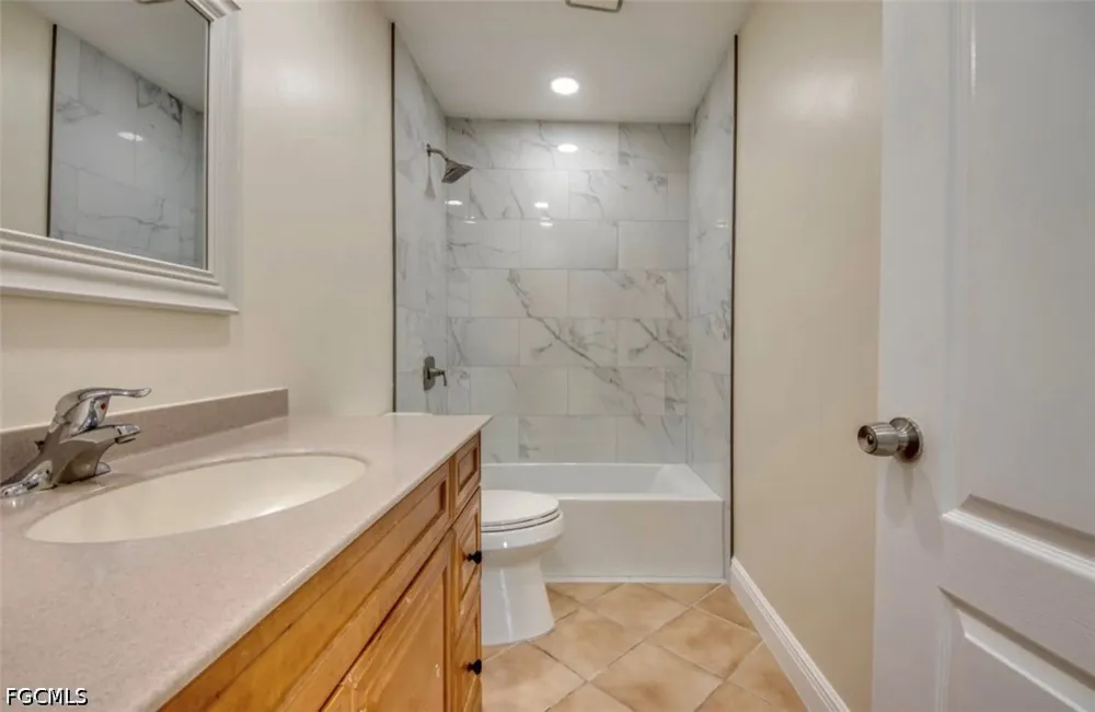 SW 25th Terrace Cape Coral, FL 33914