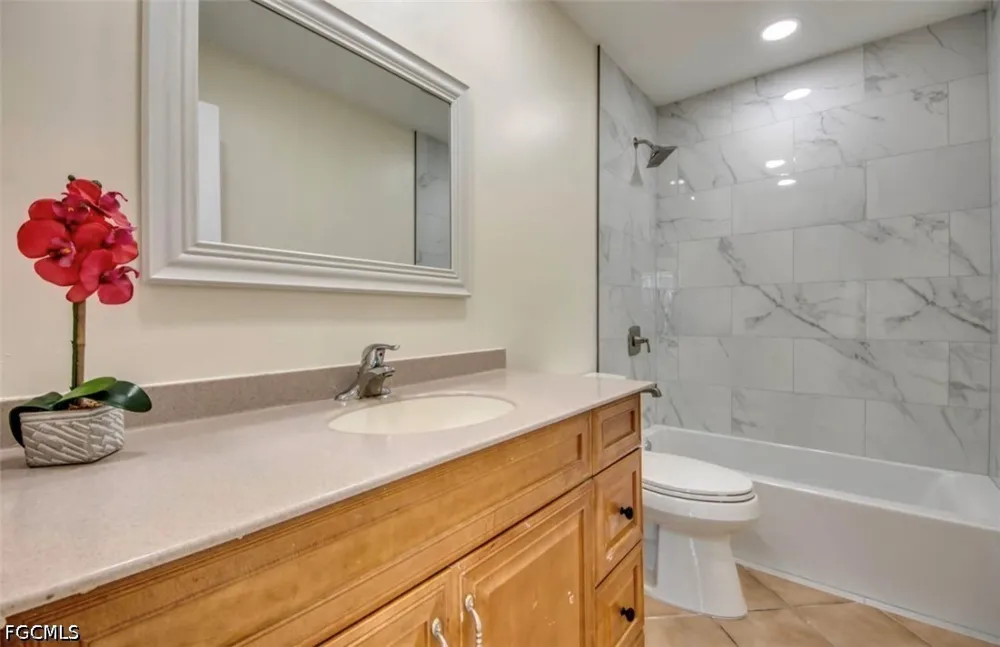 SW 25th Terrace Cape Coral, FL 33914
