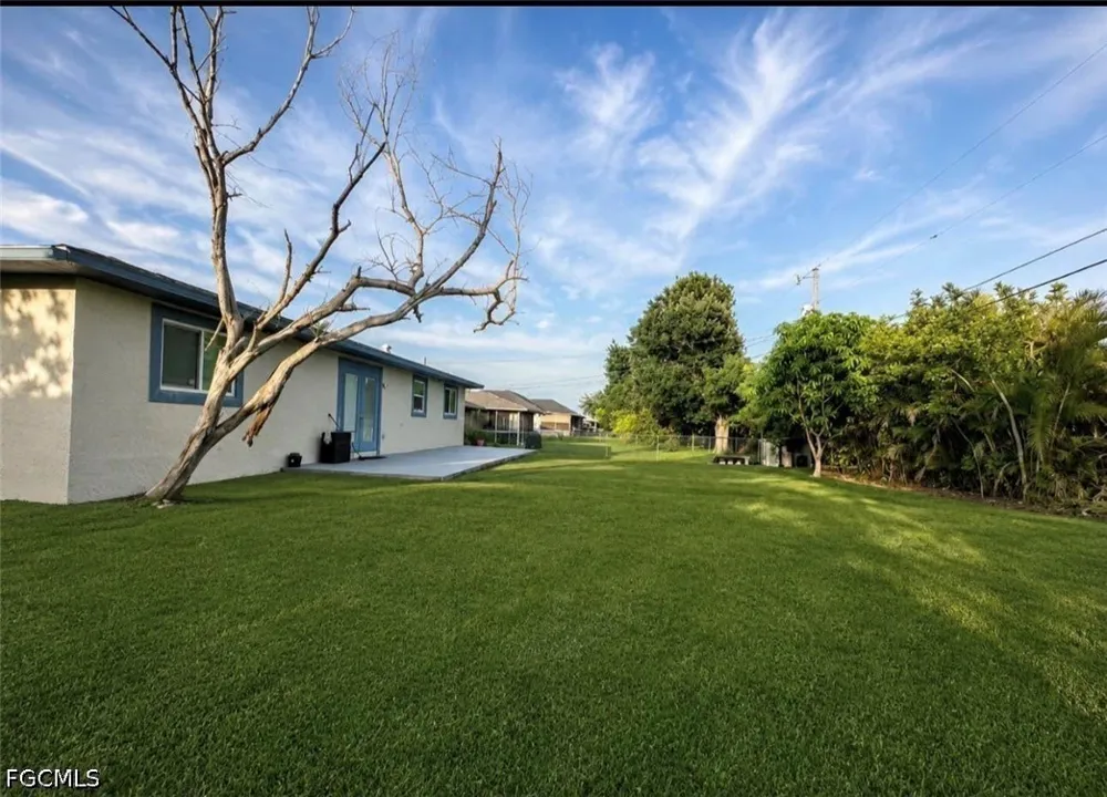 SW 25th Terrace Cape Coral, FL 33914