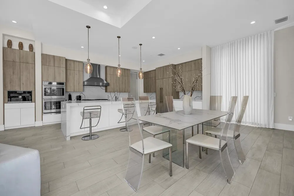 216 NW 11TH STREET Boca Raton, FL 33432