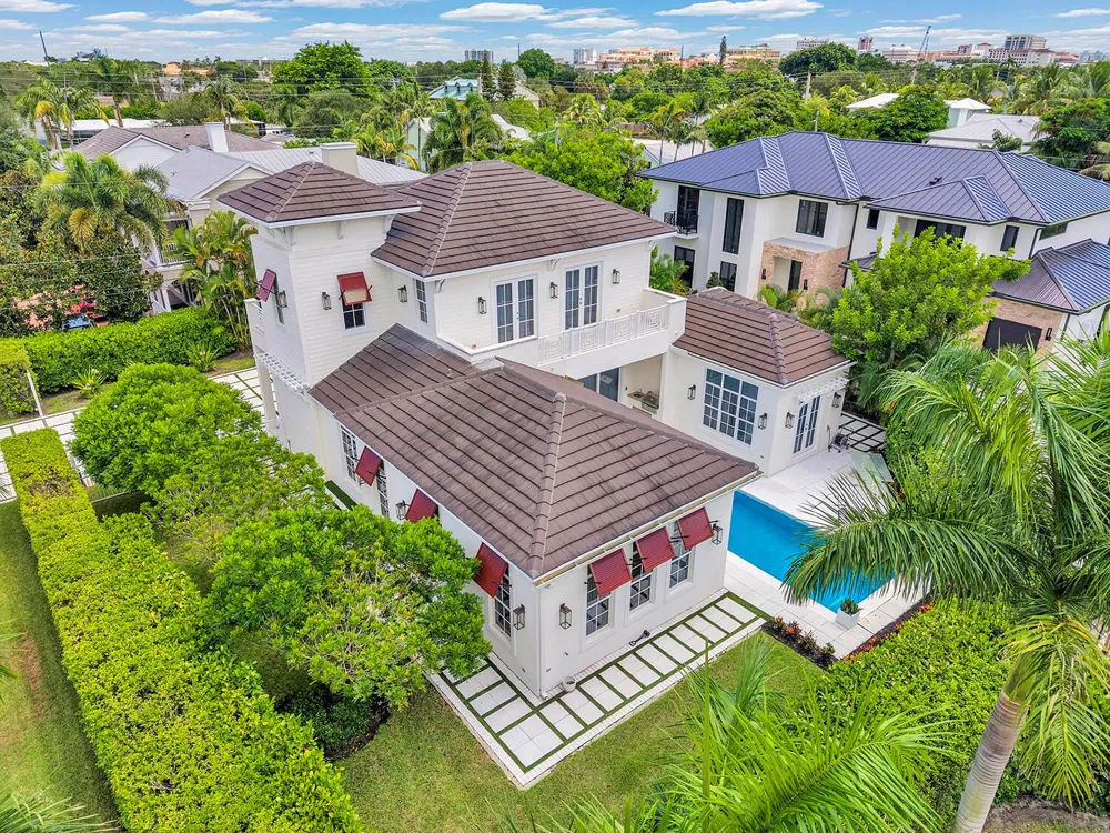216 NW 11TH STREET Boca Raton, FL 33432