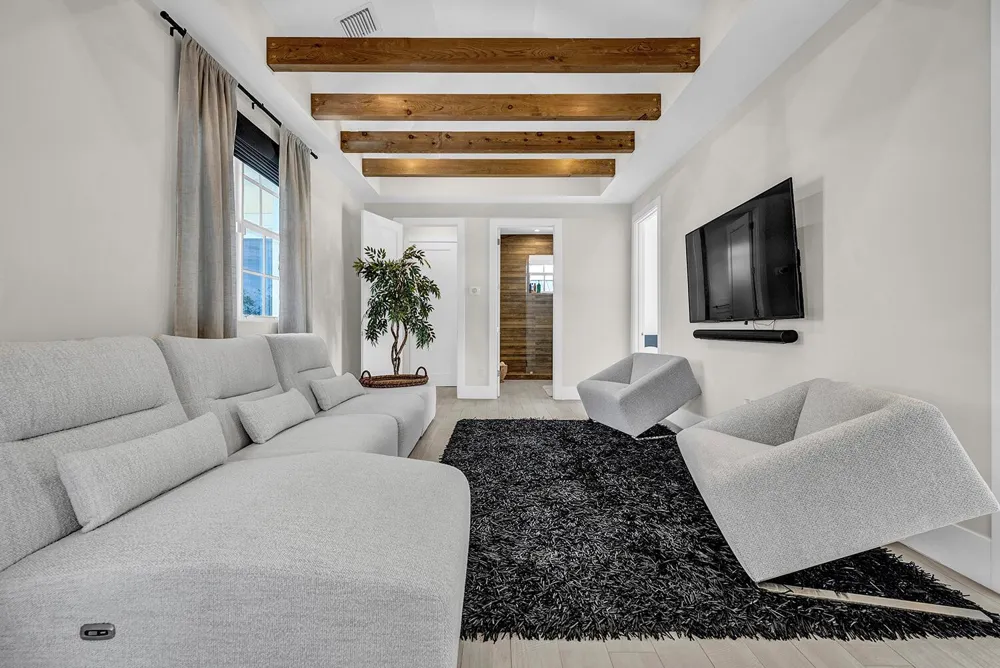 216 NW 11TH STREET Boca Raton, FL 33432