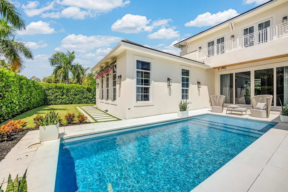 216 NW 11TH STREET Boca Raton, FL 33432