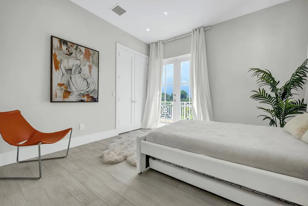 216 NW 11TH STREET Boca Raton, FL 33432