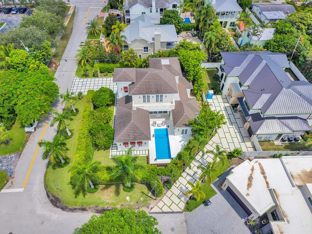 216 NW 11TH STREET Boca Raton, FL 33432