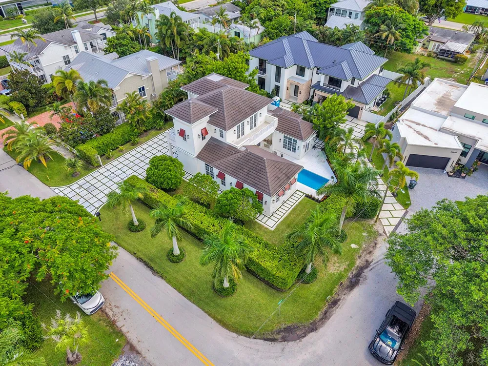 216 NW 11TH STREET Boca Raton, FL 33432