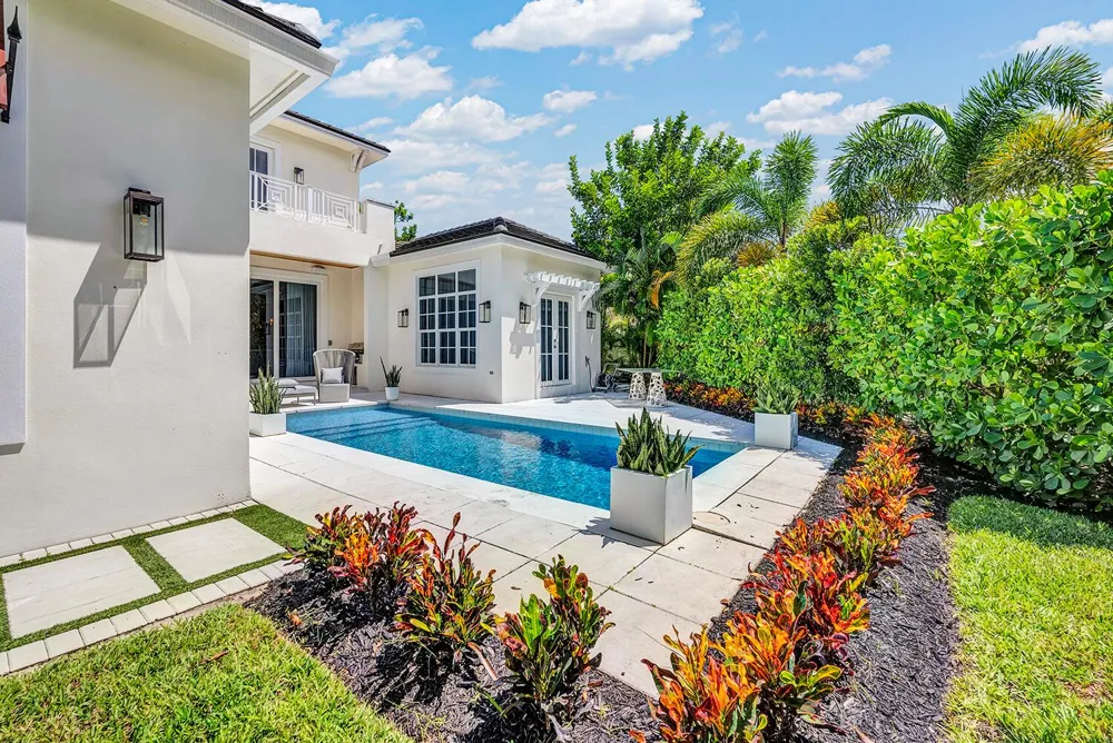 216 NW 11TH STREET Boca Raton, FL 33432