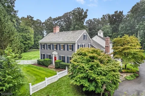 7 Red Oak Row