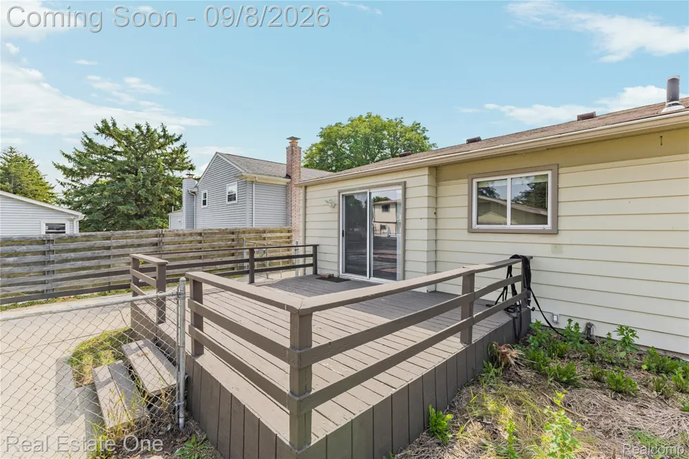 15063 Annapolis Drive Sterling Heights City, MI 48313