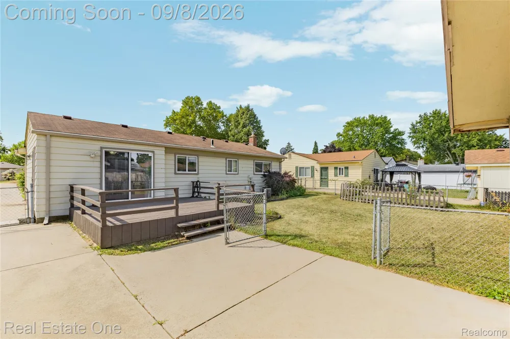 15063 Annapolis Drive Sterling Heights City, MI 48313