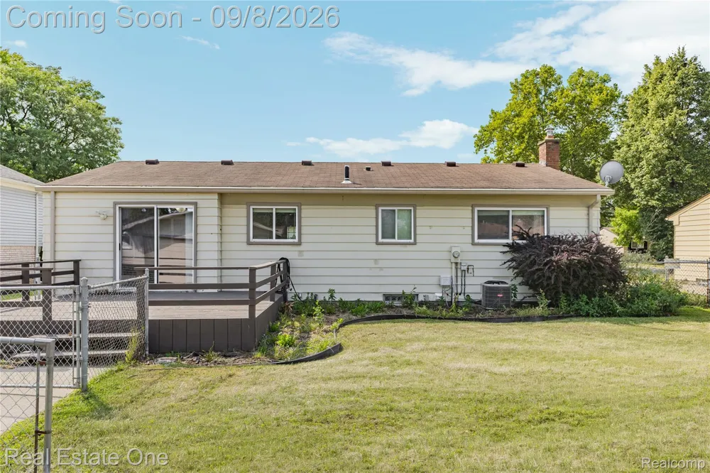 15063 Annapolis Drive Sterling Heights City, MI 48313