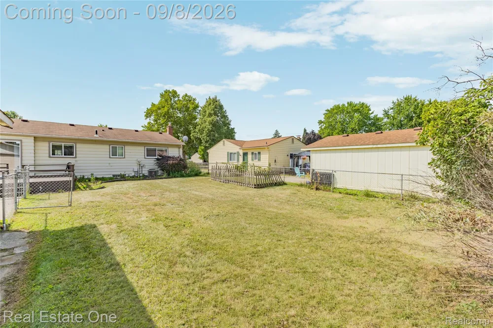 15063 Annapolis Drive Sterling Heights City, MI 48313