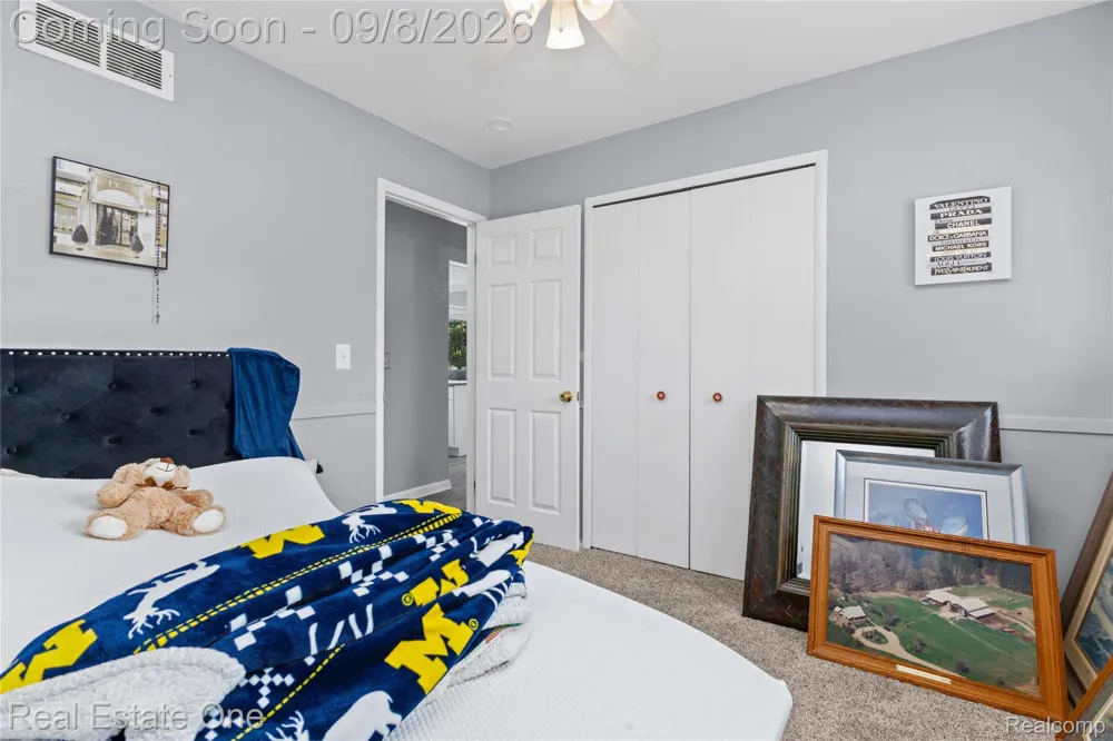 15063 Annapolis Drive Sterling Heights City, MI 48313