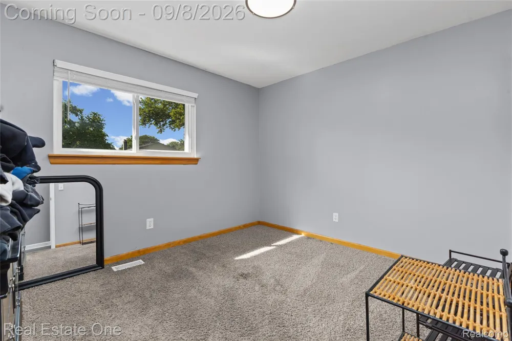 15063 Annapolis Drive Sterling Heights City, MI 48313