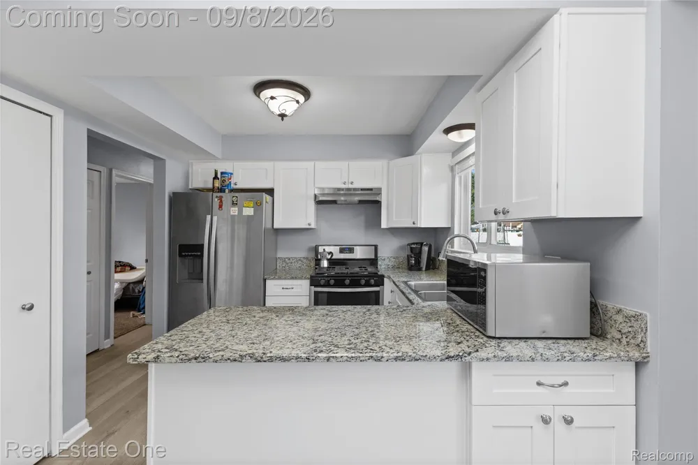 15063 Annapolis Drive Sterling Heights City, MI 48313