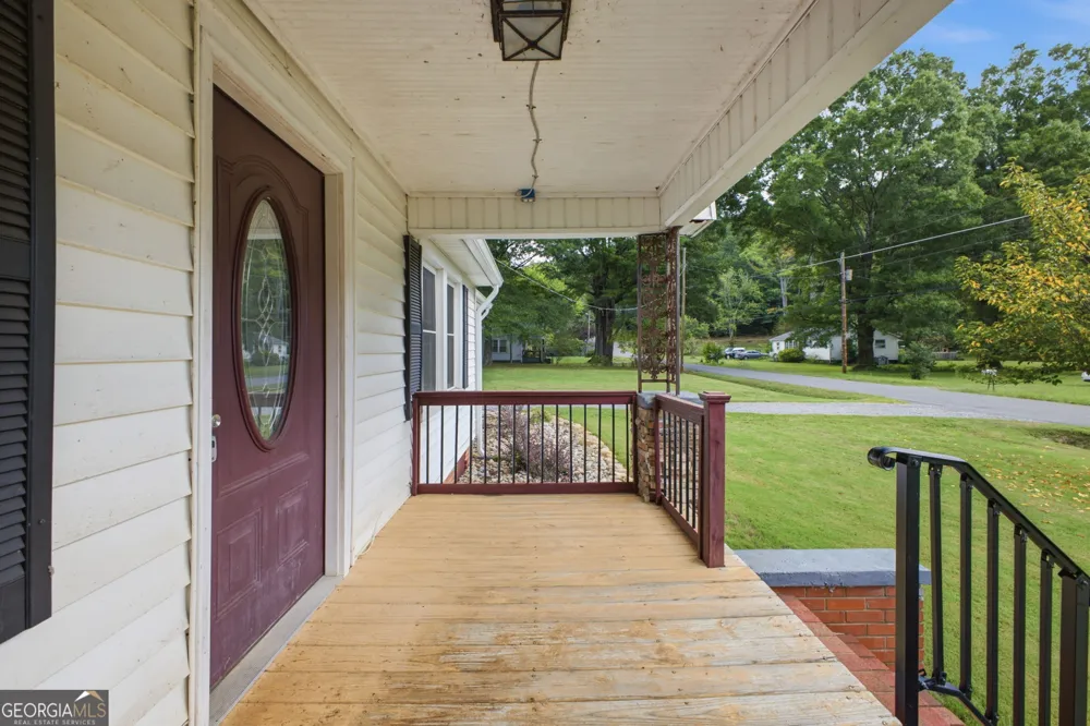 38 Nelson ST Silver Creek, GA 30173