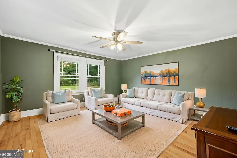 38 Nelson ST Silver Creek, GA 30173