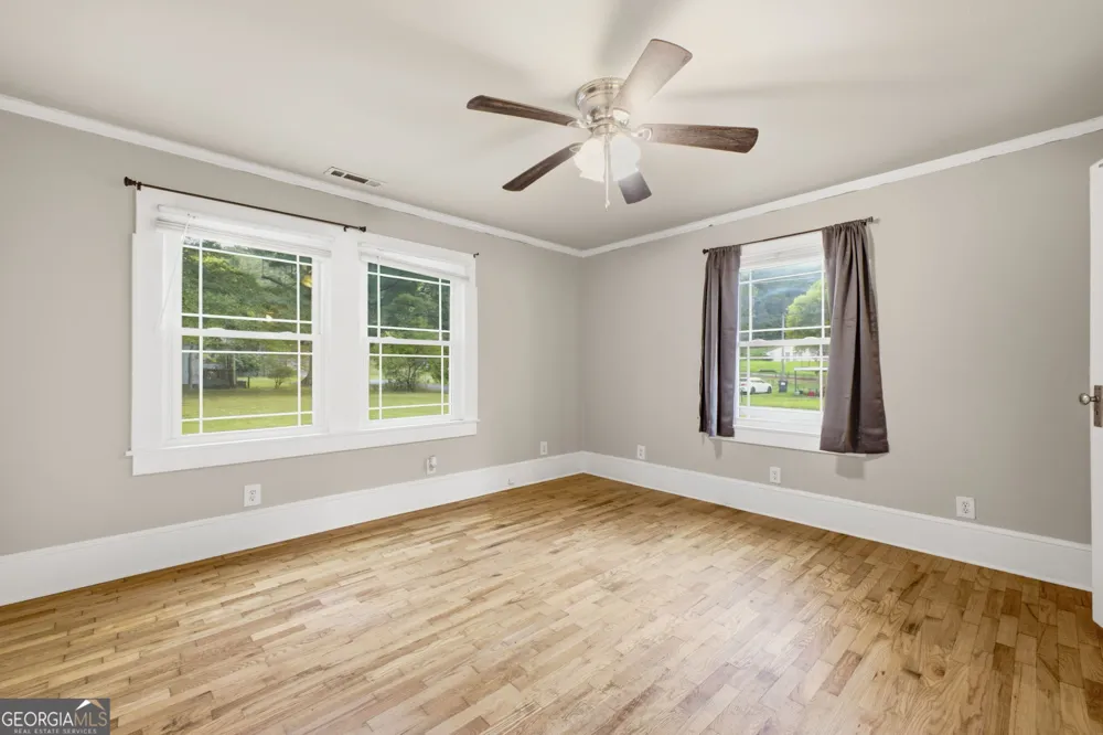 38 Nelson ST Silver Creek, GA 30173