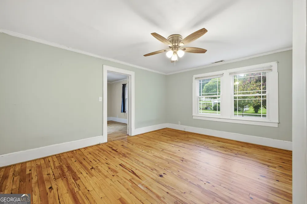 38 Nelson ST Silver Creek, GA 30173