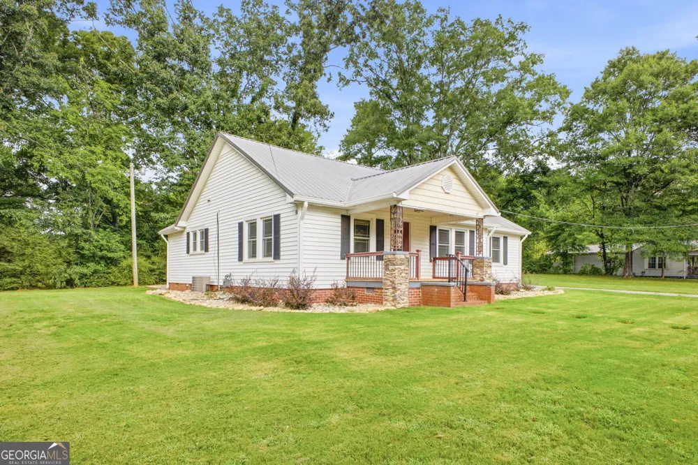 38 Nelson ST Silver Creek, GA 30173
